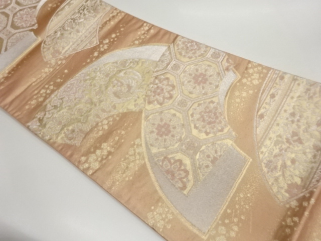 地紙に花鳥・蜀江華文模様織出し袋帯